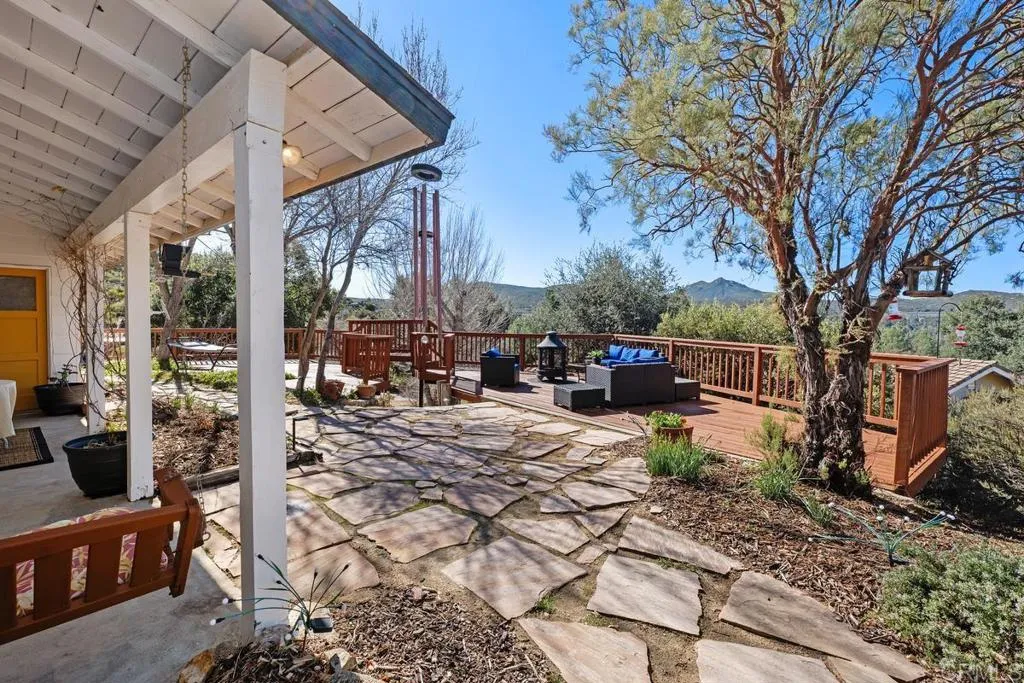 https://cdn.realtyfeed.com/cdn/127/306385830/6beae5e1d68646b9ce029a72e07c4068.webp