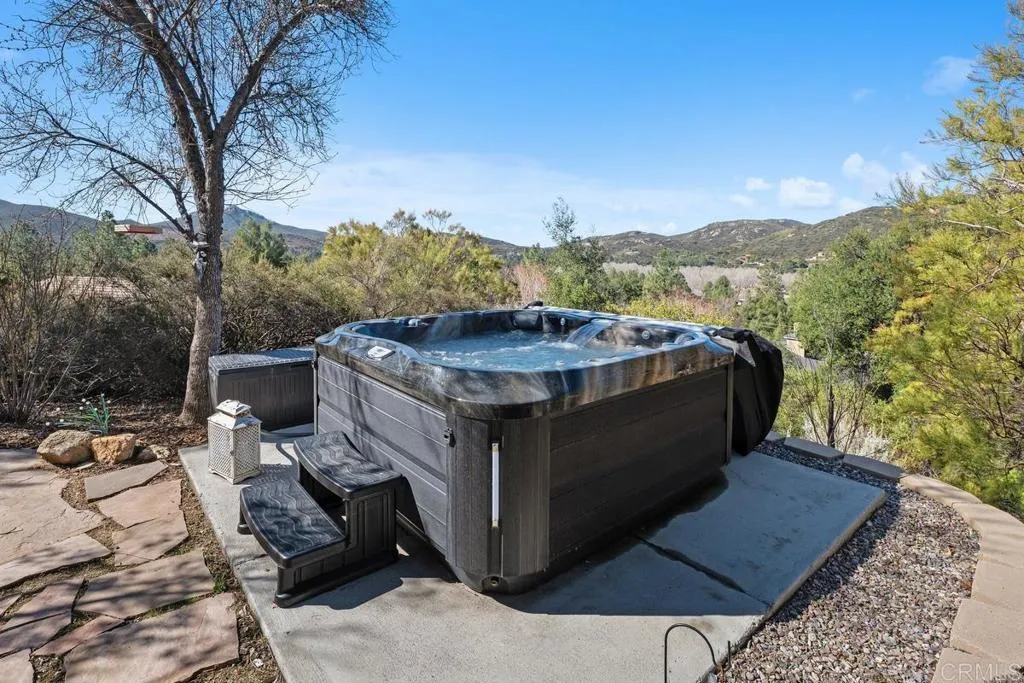https://cdn.realtyfeed.com/cdn/127/306385830/d4706b449f7f3b7984ff1a78d684a8a7.webp