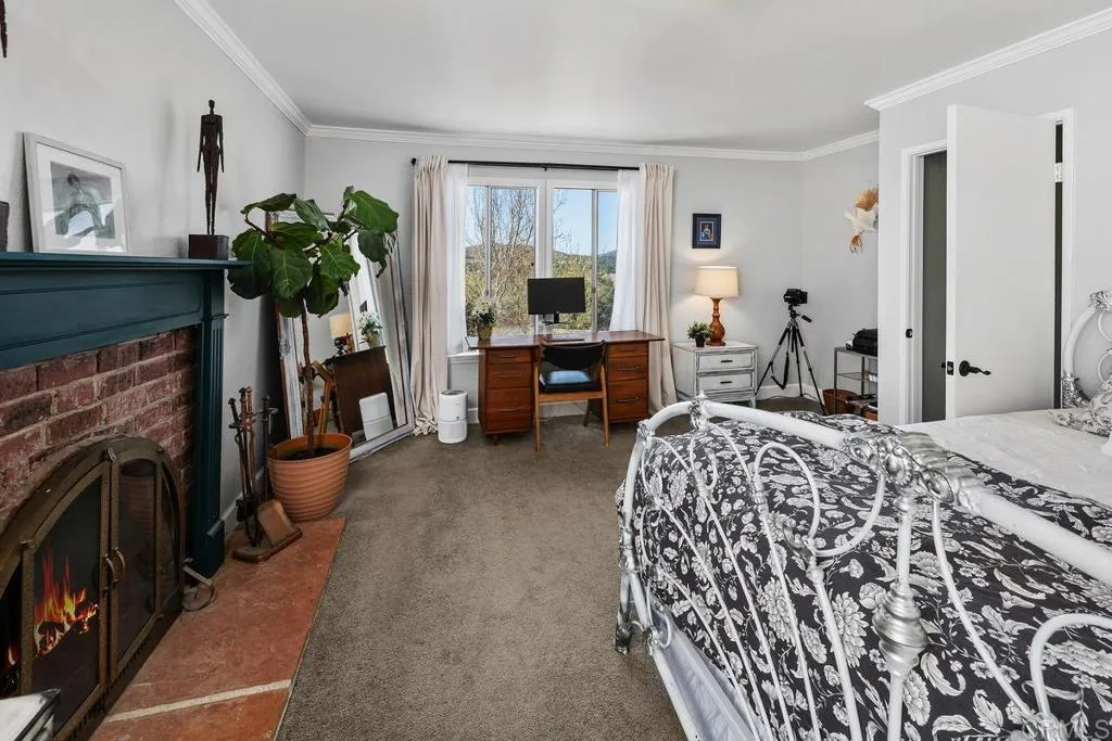 https://cdn.realtyfeed.com/cdn/127/306385830/e0cf205d9e843c6d77bc8dadde1632f9.webp