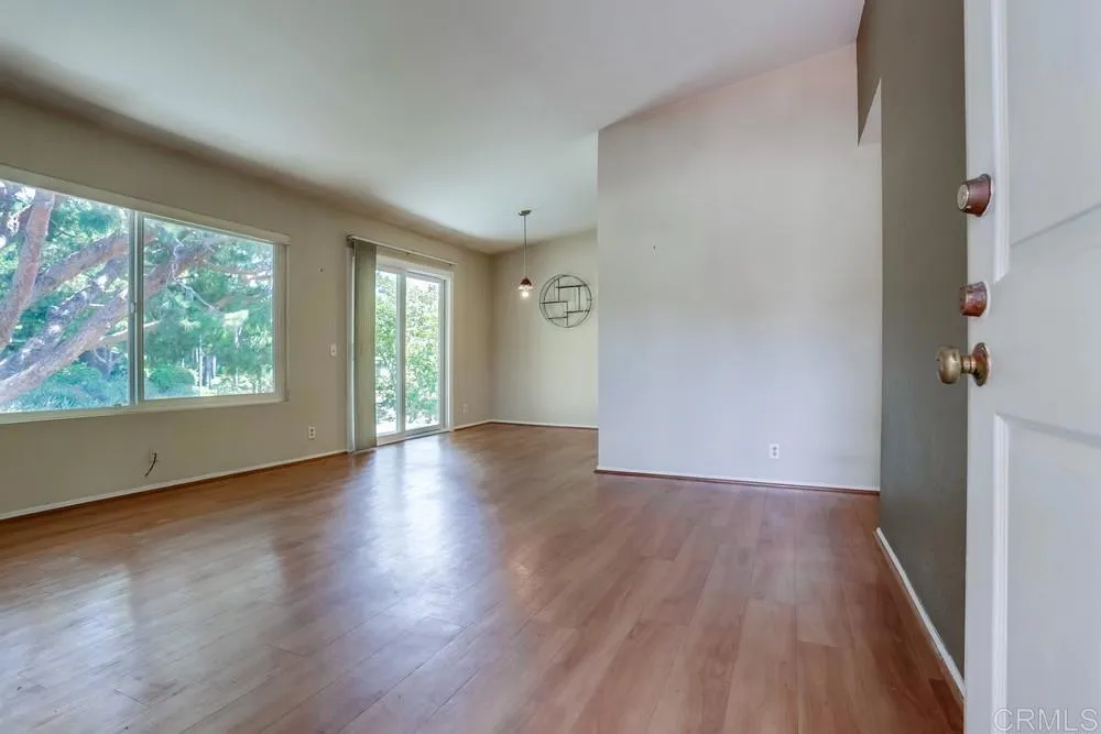Photo #5: NDP2502361 Listing 