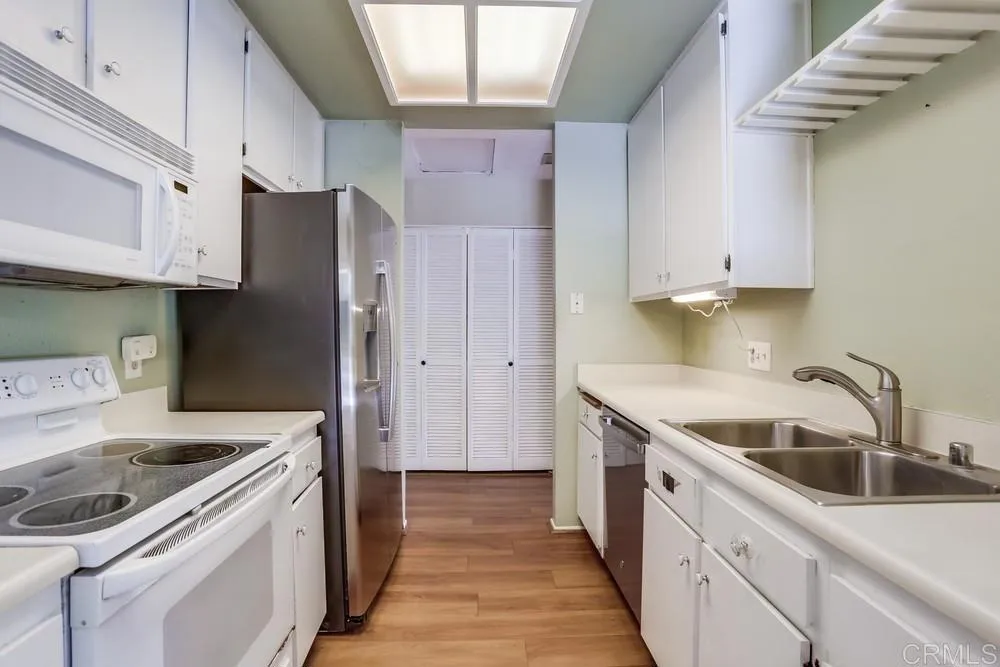 https://cdn.realtyfeed.com/cdn/127/306386507/178f84a57682adbee090b18636356516.webp