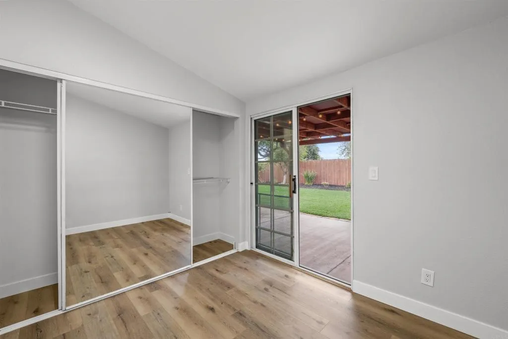 https://cdn.realtyfeed.com/cdn/127/306386555/fd13c38674b040086bd5460d8e165966.webp