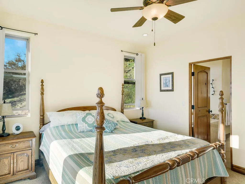 https://cdn.realtyfeed.com/cdn/127/306386854/460e3d69819dc07507636ba53785adb1.webp