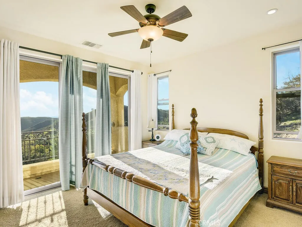https://cdn.realtyfeed.com/cdn/127/306386854/a0135057bc25d7a59378bb720a5ca298.webp