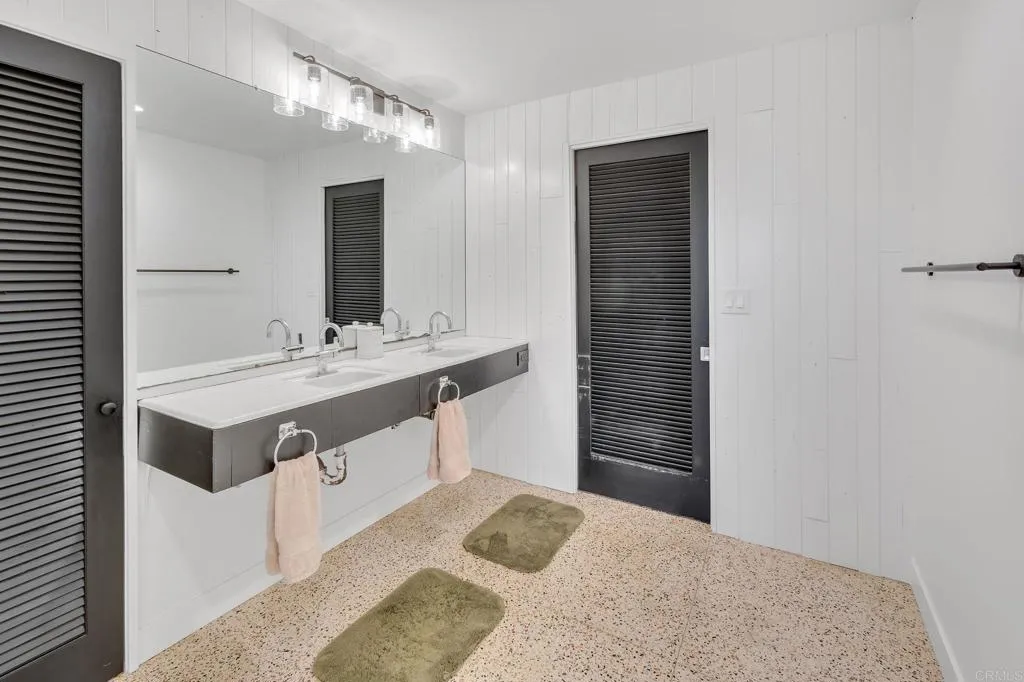 https://cdn.realtyfeed.com/cdn/127/306387010/a695c27c3fda0001a0841707a741db23.webp