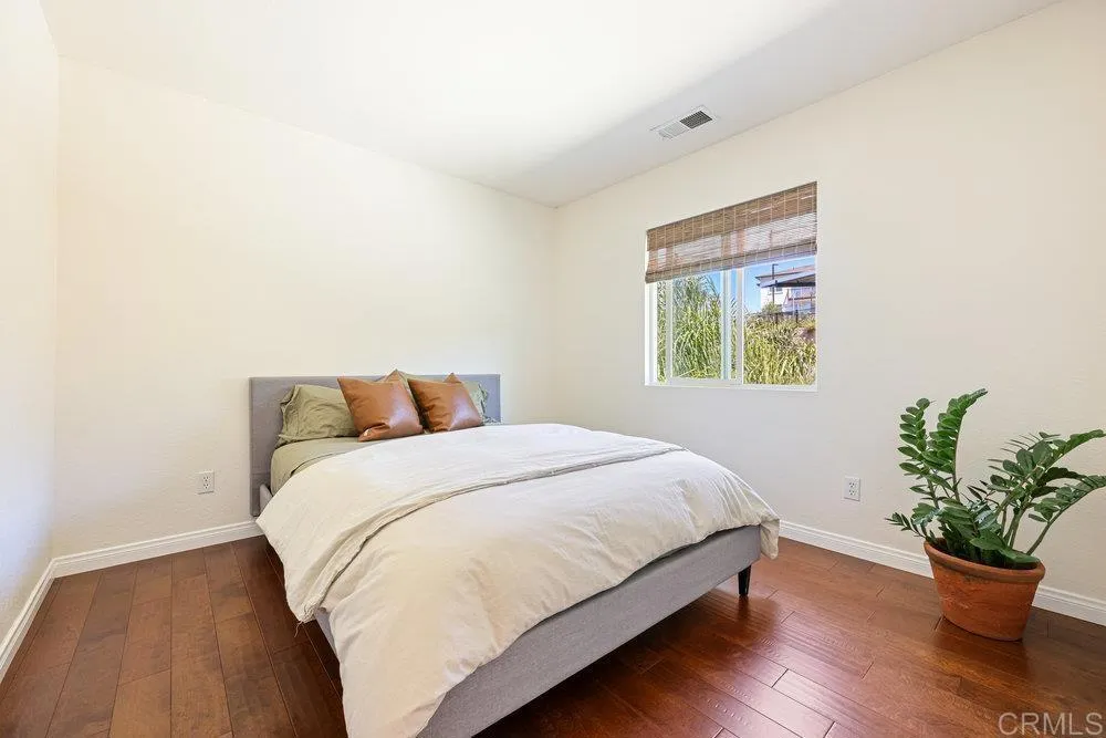 https://cdn.realtyfeed.com/cdn/127/306387066/741f9182a22e3c3615d6b39fabf5a5c1.webp