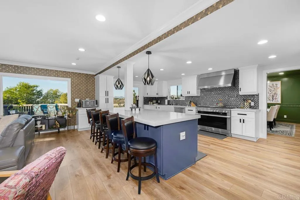 https://cdn.realtyfeed.com/cdn/127/306387115/50cb49edda60768d8d662c72272fb789.webp