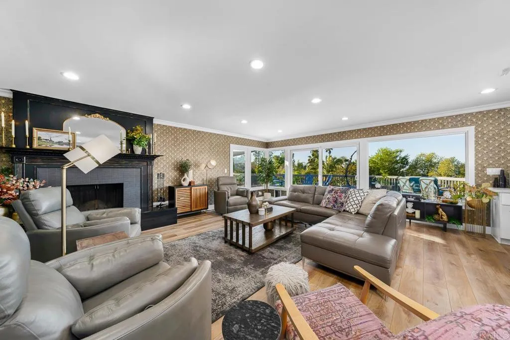 https://cdn.realtyfeed.com/cdn/127/306387115/747843a8383038c469b57ed995936826.webp