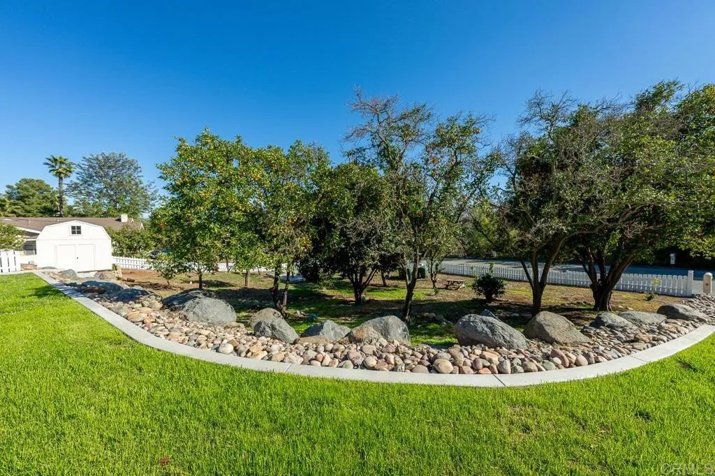 https://cdn.realtyfeed.com/cdn/127/306387115/a915b309629a889e18cf47001152bd66.webp