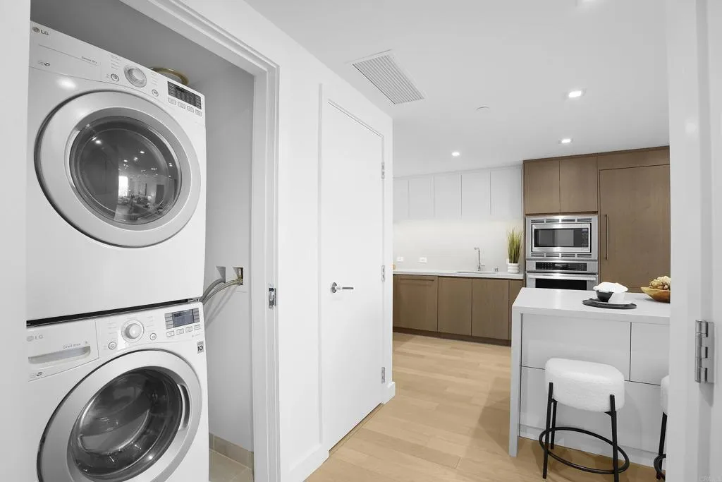 https://cdn.realtyfeed.com/cdn/127/306387144/8397d96390f9135e1f2fb81aa3ed060d.webp
