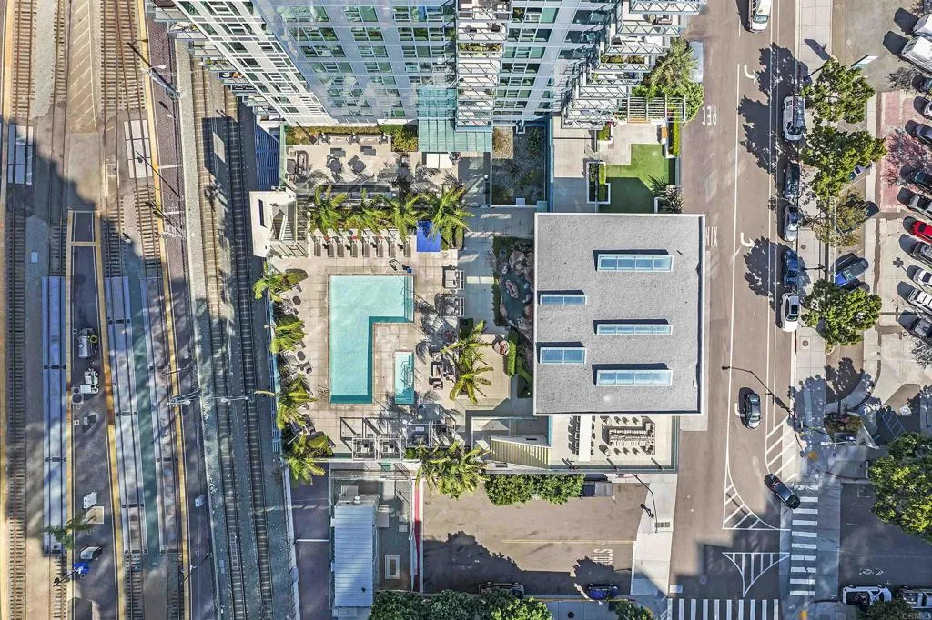 https://cdn.realtyfeed.com/cdn/127/306387144/a10b52a6a97453e8b565856f419e627f.webp