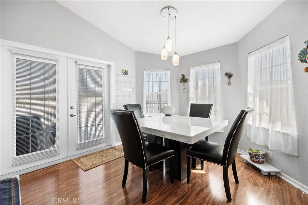 https://cdn.realtyfeed.com/cdn/127/306387333/1993b83314b7b6bc2e22bf1b61d4996e.webp