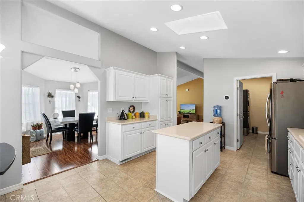 https://cdn.realtyfeed.com/cdn/127/306387333/7e27acc71acd97a8aa12c59fa5e70f65.webp