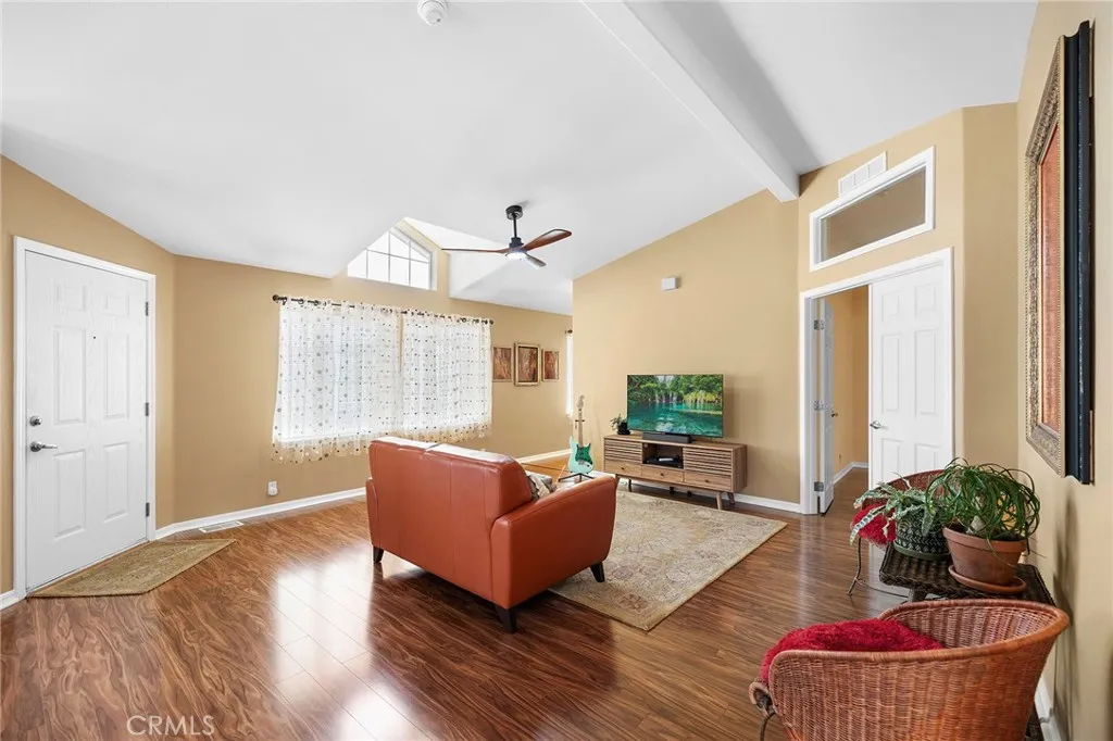 https://cdn.realtyfeed.com/cdn/127/306387333/91081e651c3225864a39a6d730553b74.webp