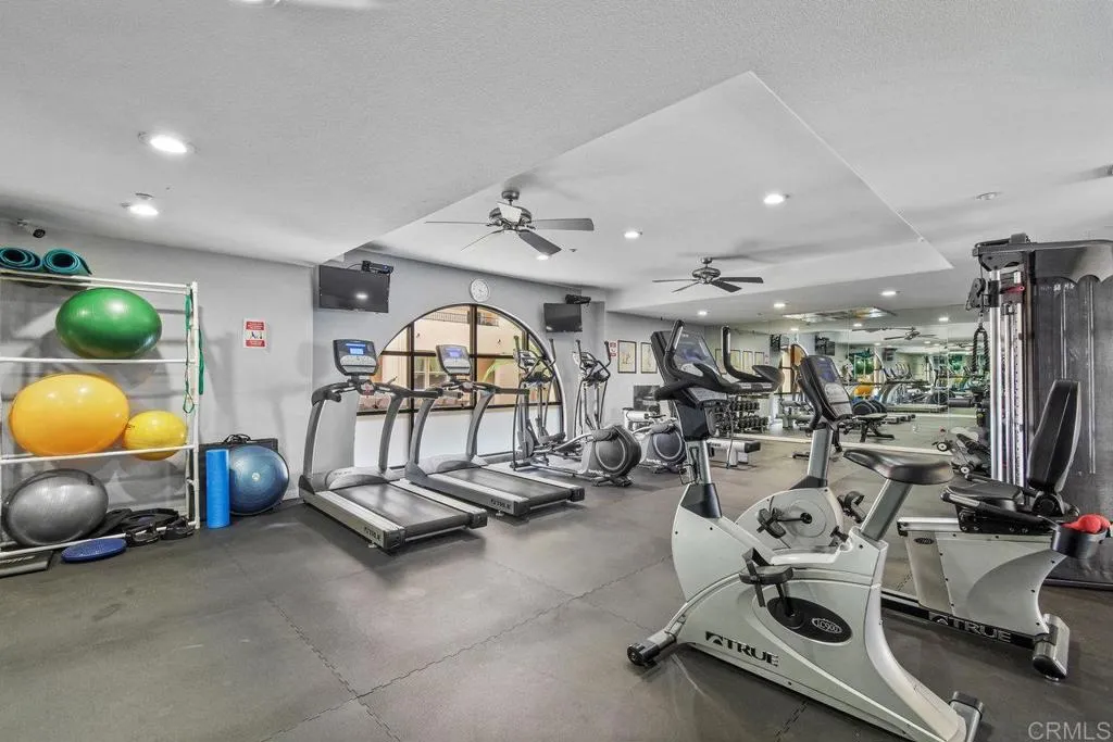 https://cdn.realtyfeed.com/cdn/127/306387632/1073020587ccc164620d3a7afcdb3a6c.webp