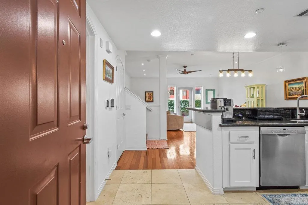 https://cdn.realtyfeed.com/cdn/127/306387632/25bac0cd2d09d50d359cea1d1cf58a2e.webp