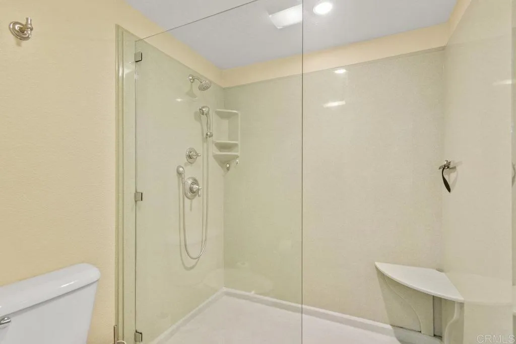 https://cdn.realtyfeed.com/cdn/127/306387632/34c53af746f6a4d422e9e6f4c9da51fc.webp