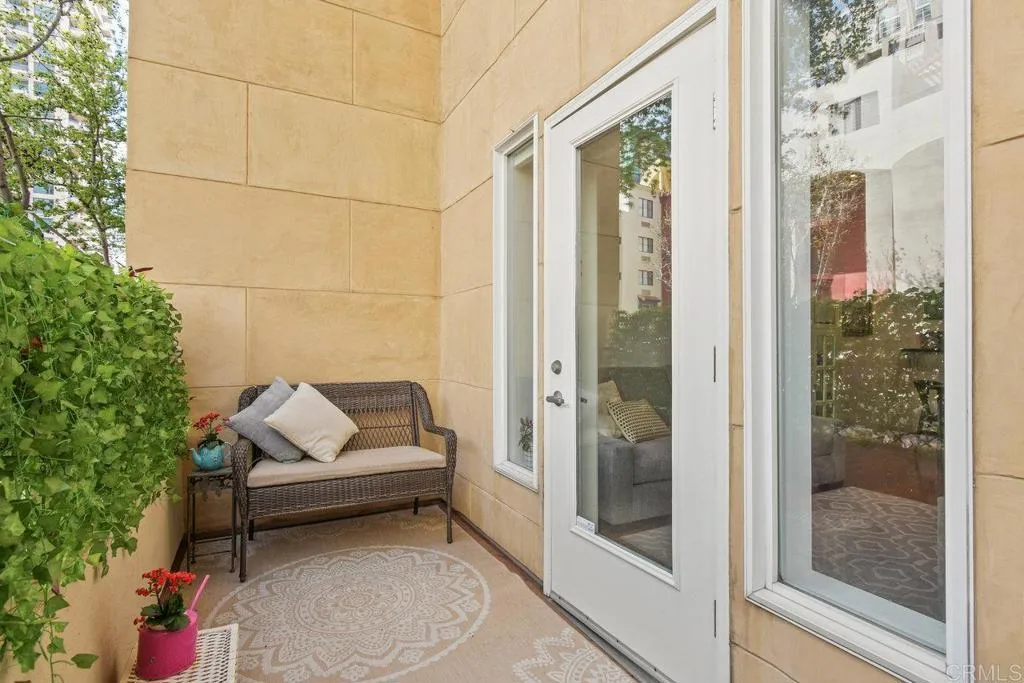 https://cdn.realtyfeed.com/cdn/127/306387632/c06fc9367405725dbe3253241fa17a04.webp