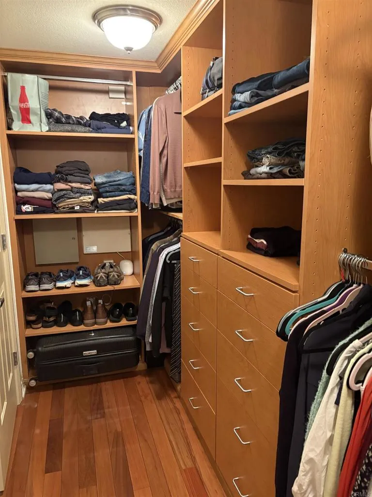 https://cdn.realtyfeed.com/cdn/127/306387632/c8d66ebafa57764fb8ff9d02b89f0260.webp