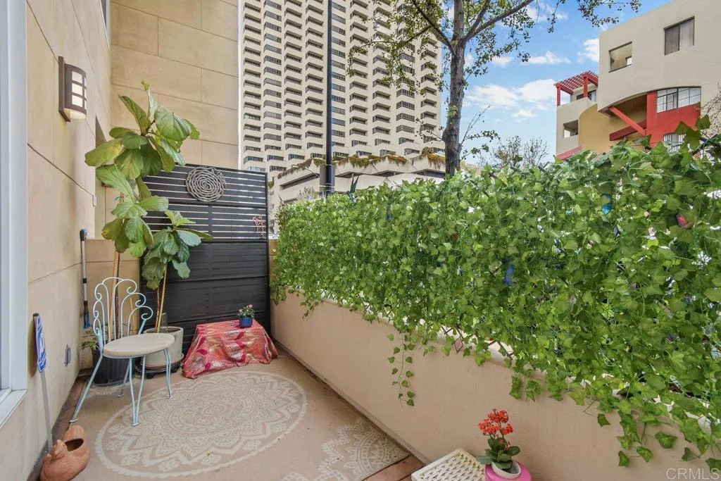 https://cdn.realtyfeed.com/cdn/127/306387632/f11bb861d003e712c04763f8e0eb0d9c.webp