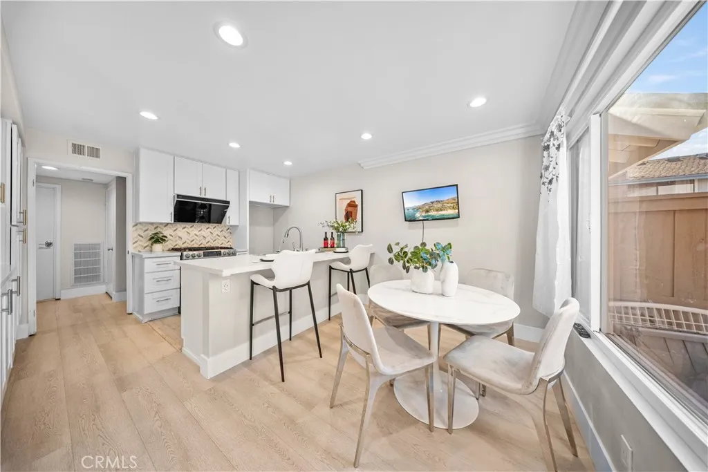 https://cdn.realtyfeed.com/cdn/127/306387766/2f5778ccca6fb1f96ae71cd6dd5a3268.webp