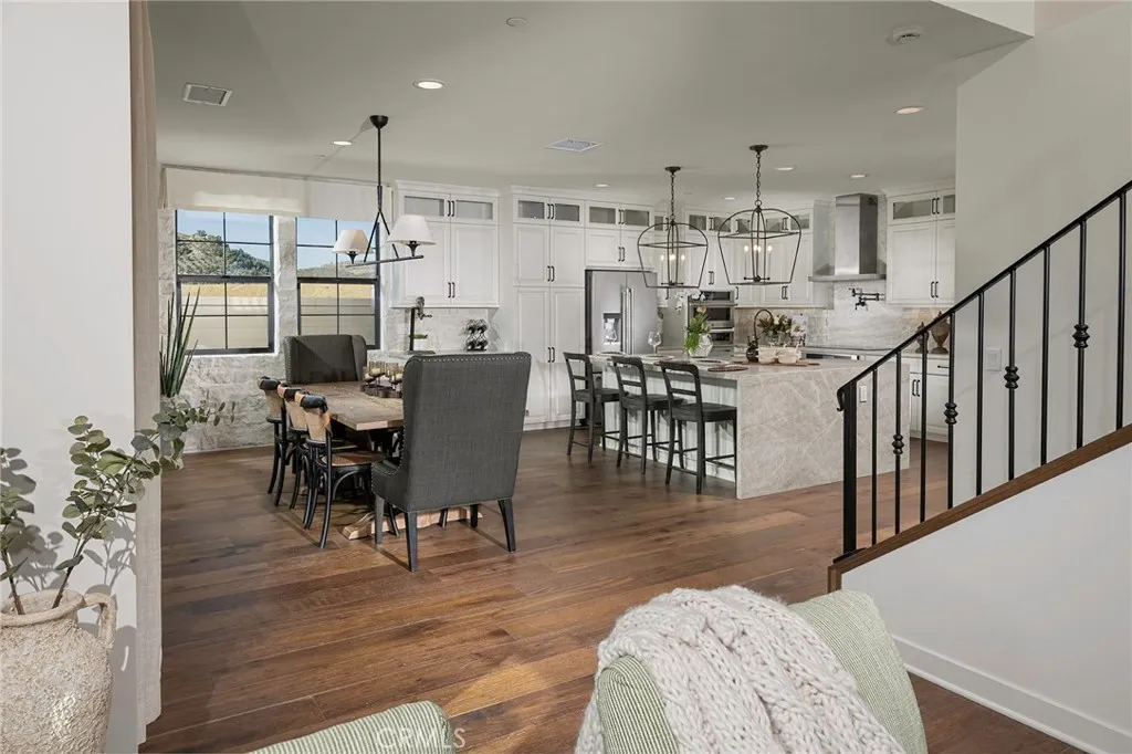 https://cdn.realtyfeed.com/cdn/127/306387858/7ca8376ceb6a166763e7e19212241ae5.webp
