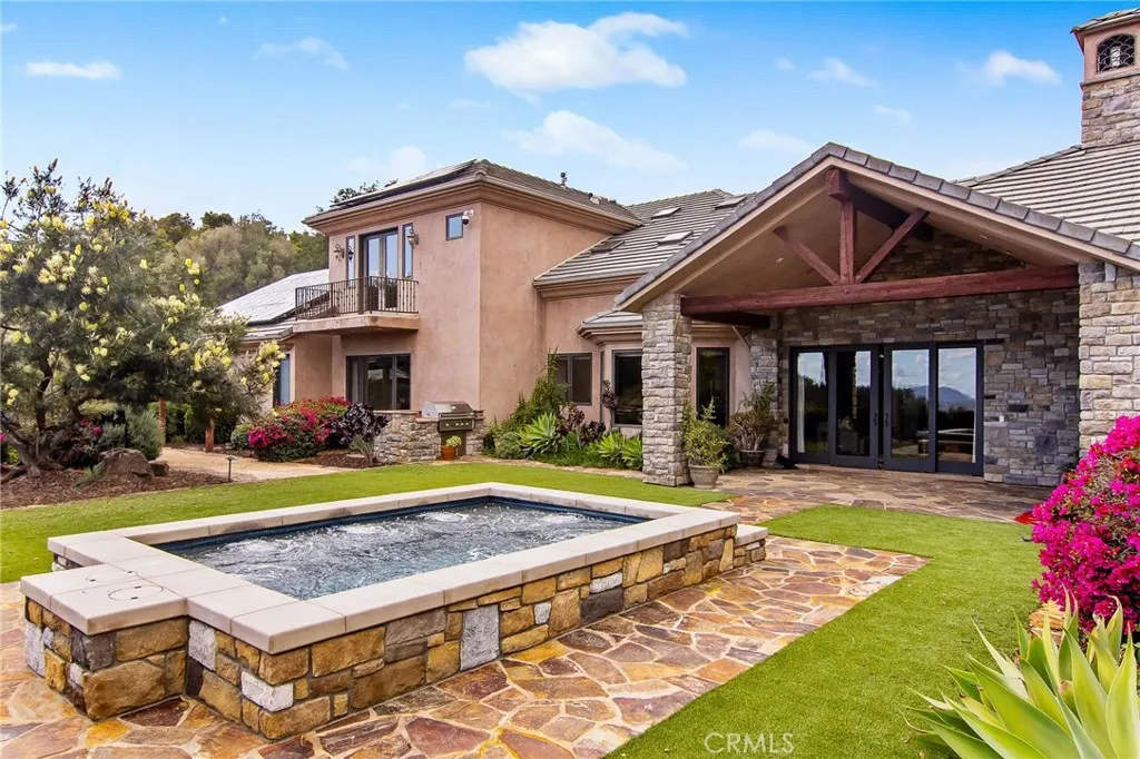https://cdn.realtyfeed.com/cdn/127/306387918/03df99d9eafdc3be0a46232c93260d82.webp