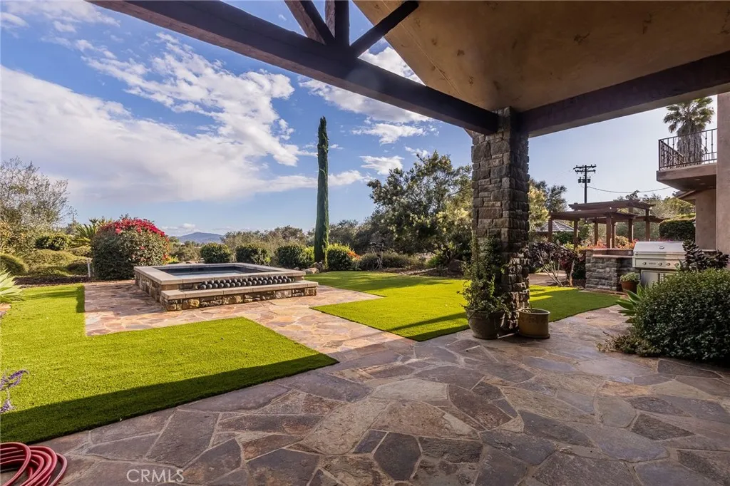 https://cdn.realtyfeed.com/cdn/127/306387918/7b70dbf5ac7fb1847485adc8cc57d620.webp