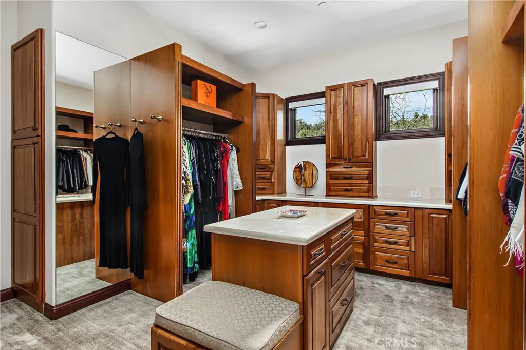 https://cdn.realtyfeed.com/cdn/127/306387918/8a92ce59dd8cfae0ee9a67c2f2b51123.webp