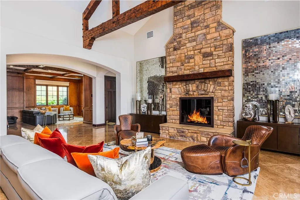 https://cdn.realtyfeed.com/cdn/127/306387918/8eb3162118392a123b4b2a7d1cbd923a.webp