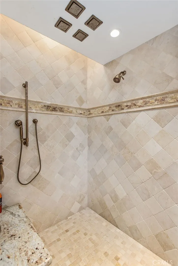 https://cdn.realtyfeed.com/cdn/127/306387918/8f3820542b8b06b92cc80d2a990e1cfe.webp