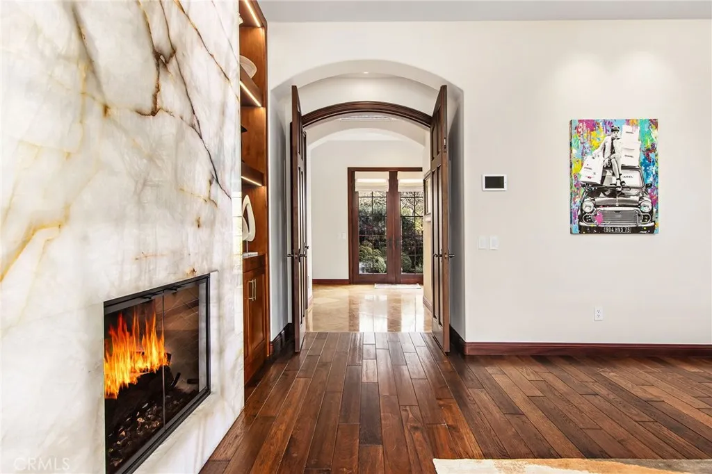 https://cdn.realtyfeed.com/cdn/127/306387918/92f1e7e95436fbabd380af734bb253a5.webp