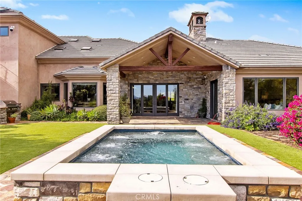 https://cdn.realtyfeed.com/cdn/127/306387918/e784cc39a16675d034183fd35036f456.webp