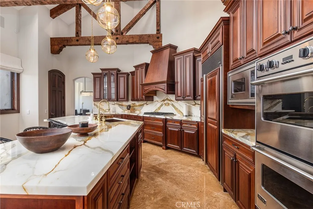 https://cdn.realtyfeed.com/cdn/127/306387918/ef25245e636684e2fbe7807ef6cddba4.webp
