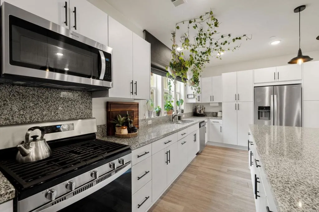 Photo #6: PTP2501846 Listing 