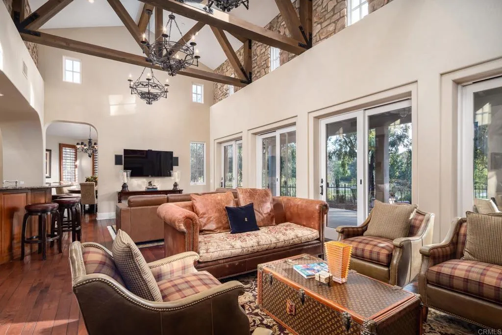 https://cdn.realtyfeed.com/cdn/127/306388124/5b61d049d98bcab029a52368af590da9.webp