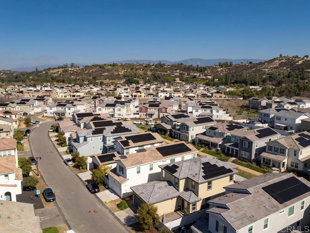 https://cdn.realtyfeed.com/cdn/127/306388259/2fff16f799def5f65347680b9df0aa64.webp