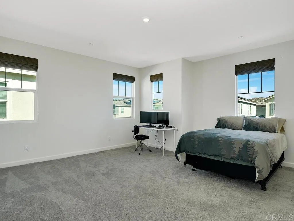https://cdn.realtyfeed.com/cdn/127/306388259/39a1904568fa90fa2458c077ed0b7ec2.webp