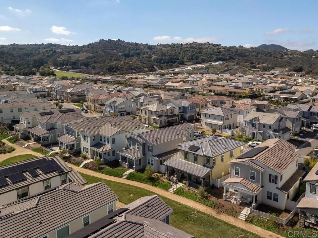 https://cdn.realtyfeed.com/cdn/127/306388259/4d121dcb4576fb1838abd7ac4b1775c1.webp