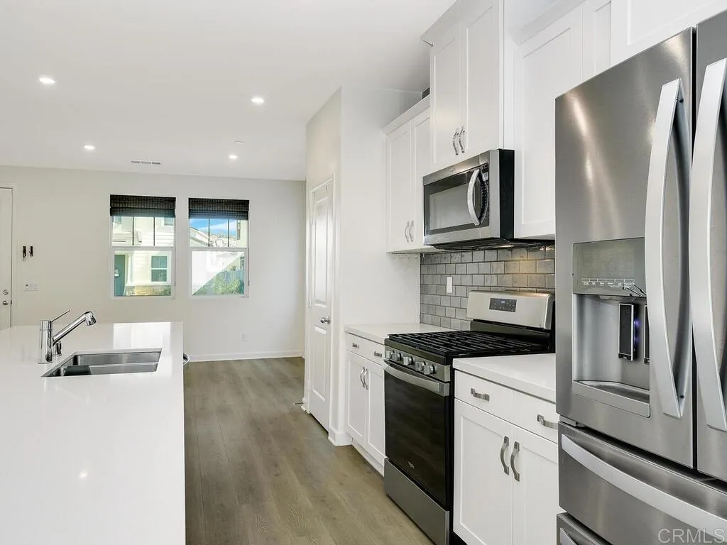 https://cdn.realtyfeed.com/cdn/127/306388259/5933447bcbeeb98671c90a3a396e0370.webp