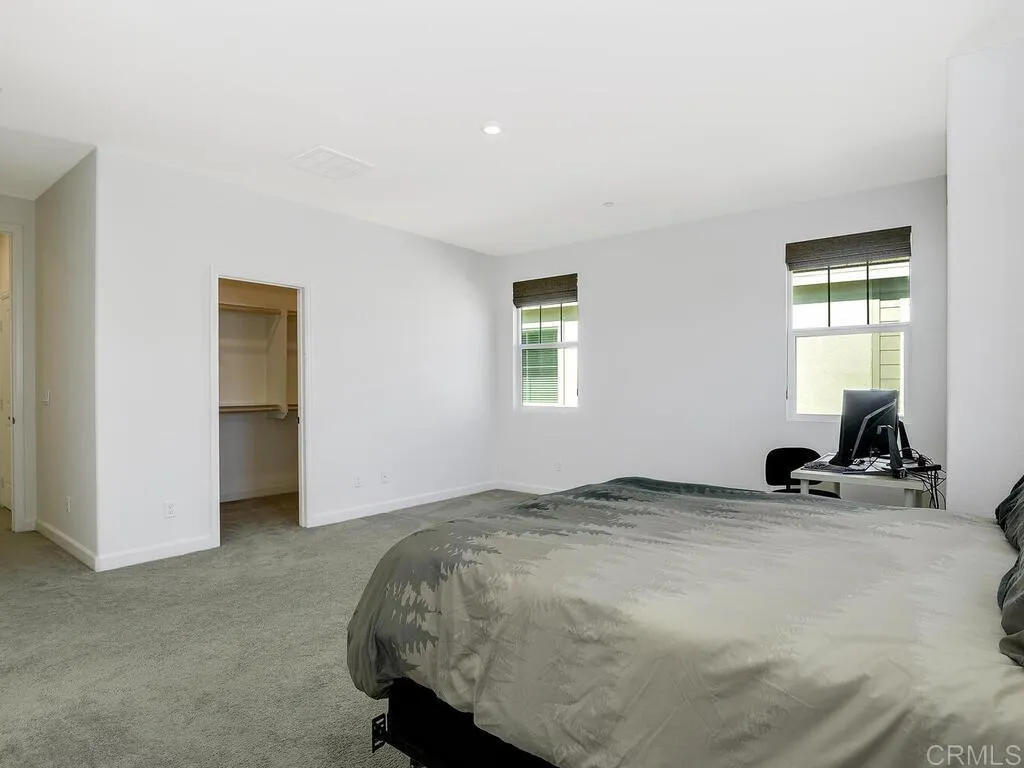 https://cdn.realtyfeed.com/cdn/127/306388259/8dc4ed9c47dc54d12c08cb1d4d6212eb.webp