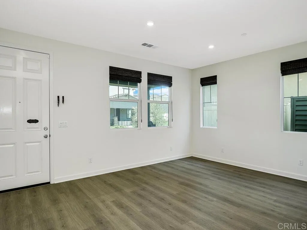 https://cdn.realtyfeed.com/cdn/127/306388259/902398257c558caa99d86dcf60c01343.webp