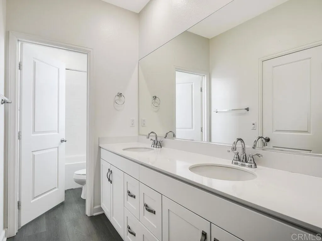https://cdn.realtyfeed.com/cdn/127/306388259/aa85e9af9733e9a662e1af1e74876ea5.webp