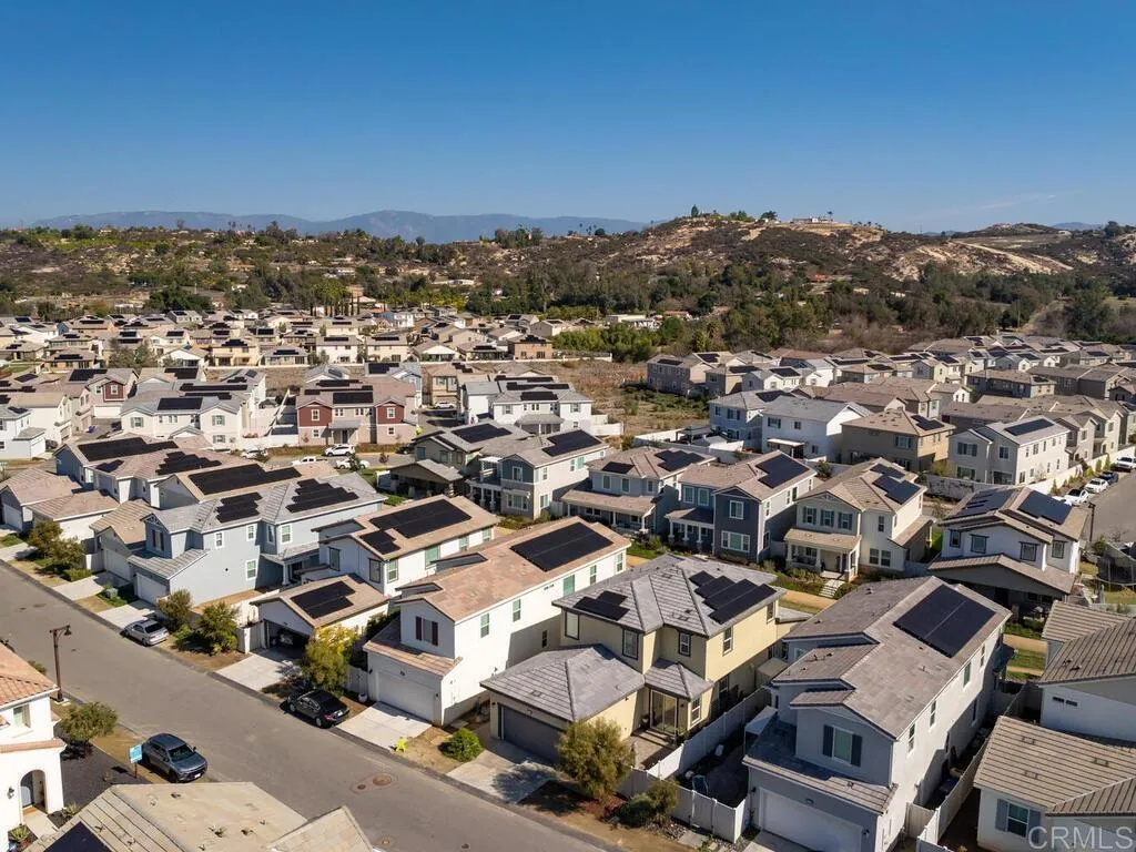 https://cdn.realtyfeed.com/cdn/127/306388259/ce148cdf16fd3d543bcf52def19f808a.webp