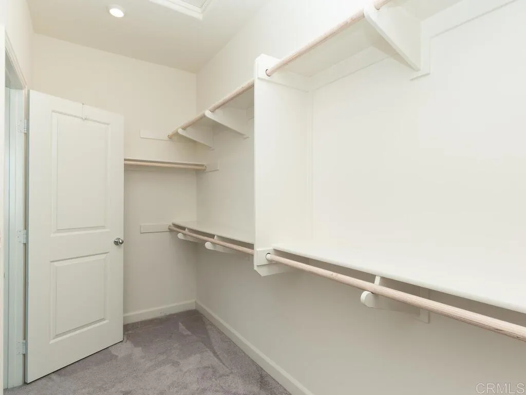 https://cdn.realtyfeed.com/cdn/127/306388259/e0c0ebc77057d1d793ddec6ca7637894.webp