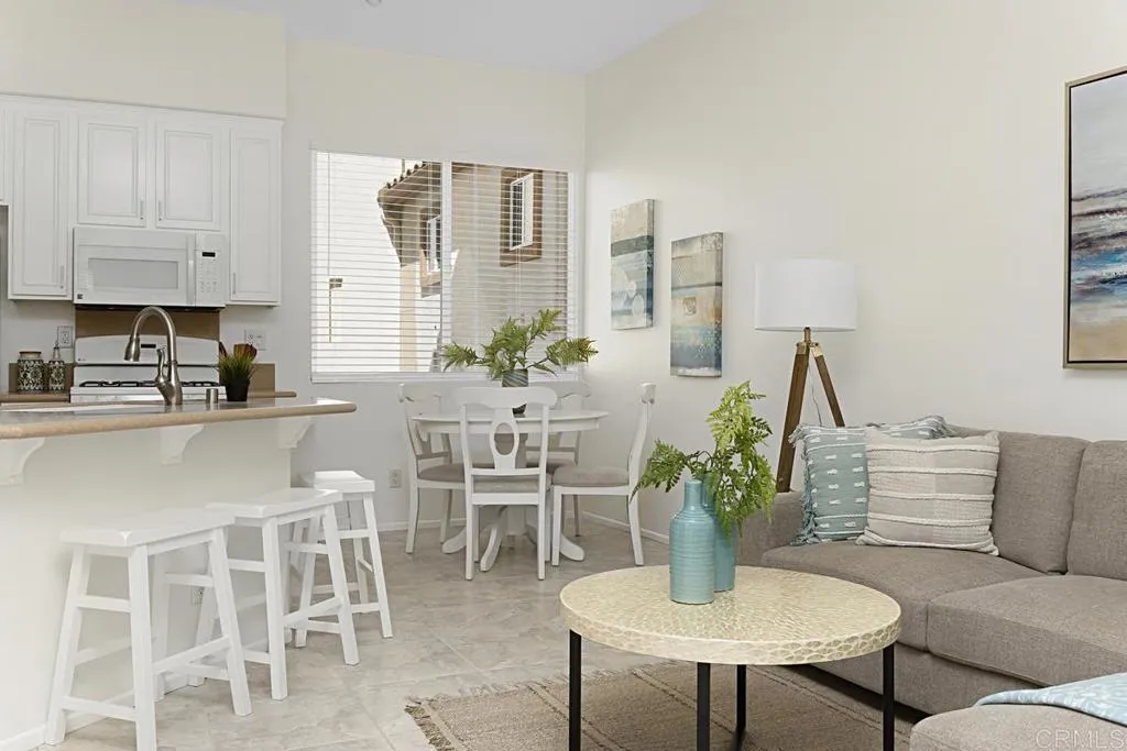 https://cdn.realtyfeed.com/cdn/127/306388282/45328e775df04f707eea4e0d9fa0ae8b.webp