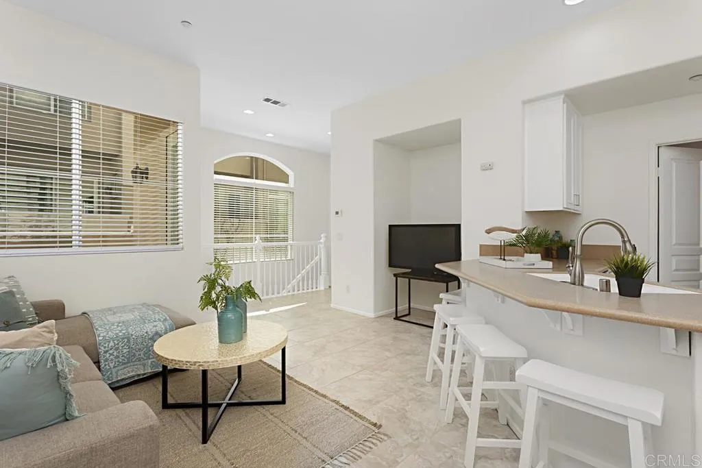 https://cdn.realtyfeed.com/cdn/127/306388282/88e376dcb376bc22317918275c31e2d7.webp