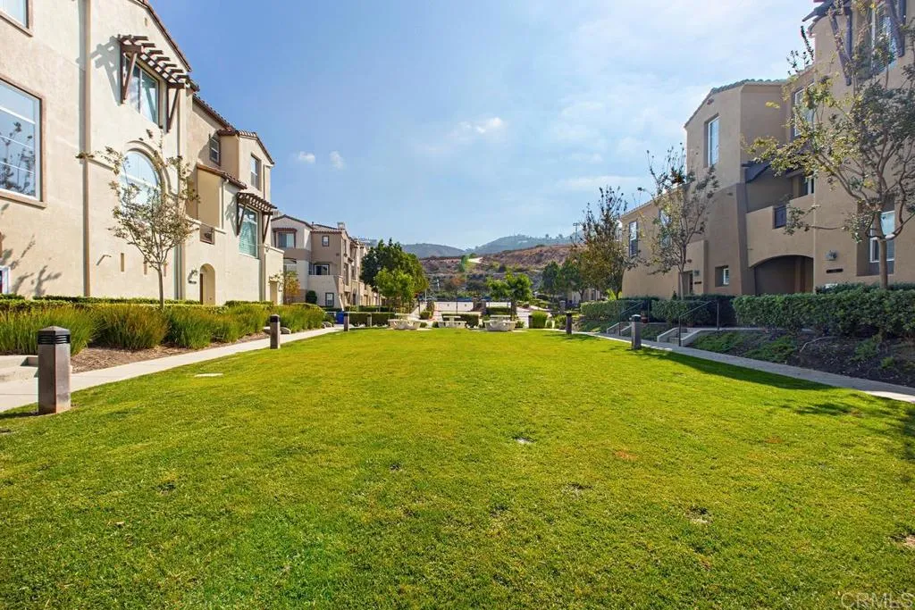https://cdn.realtyfeed.com/cdn/127/306388282/c8af46813b6ddb3e5e7fa92ec472b1a2.webp