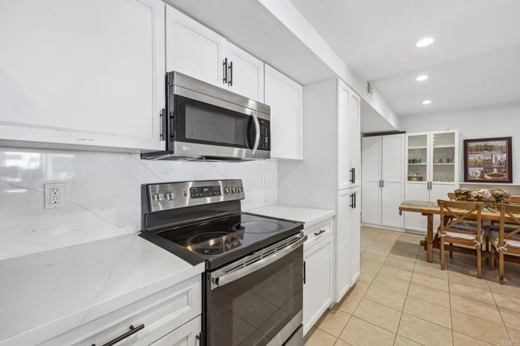 https://cdn.realtyfeed.com/cdn/127/306388395/0563a848131beaf3e0696239ebf35ce9.webp