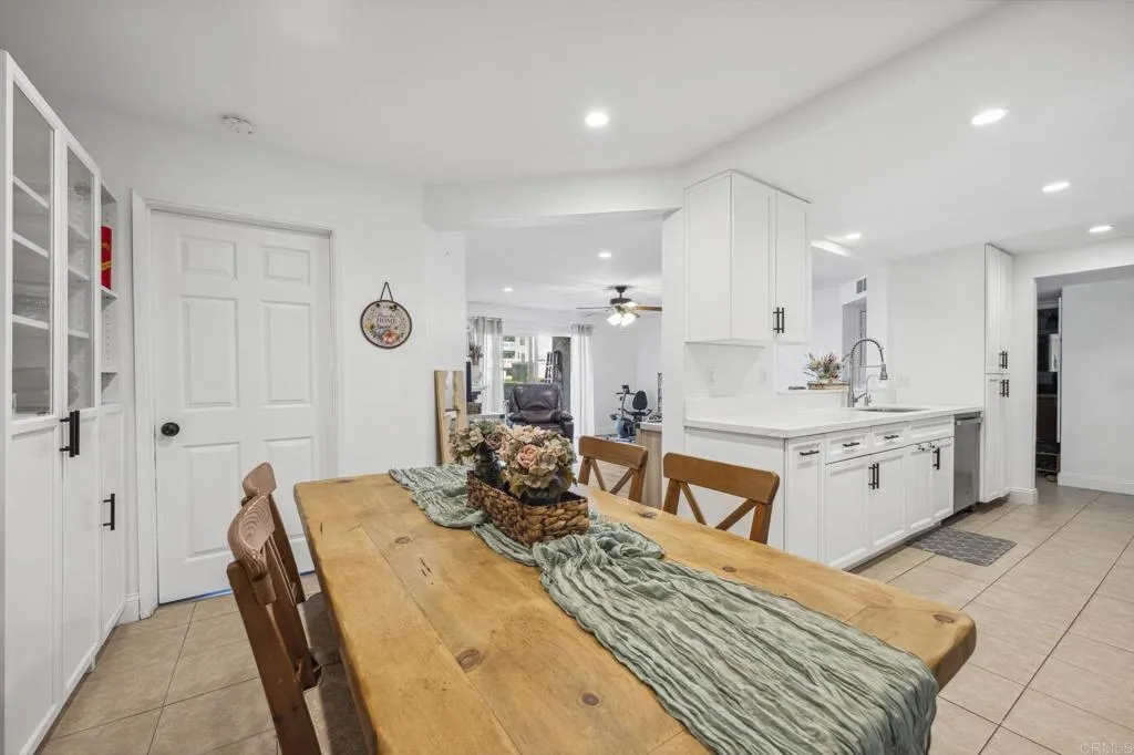 https://cdn.realtyfeed.com/cdn/127/306388395/35da57d88d3cbebcbc067f7915356d1f.webp